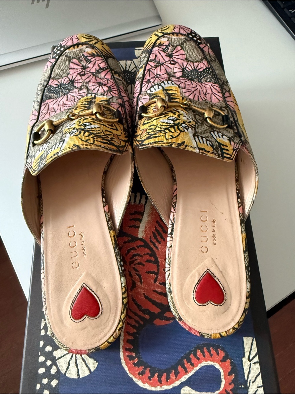 Women’s Gucci Slides Bengal Pink & Yellow - Picture 4 of 5